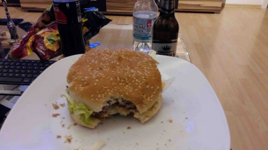 Burger beim Superbowl gucken